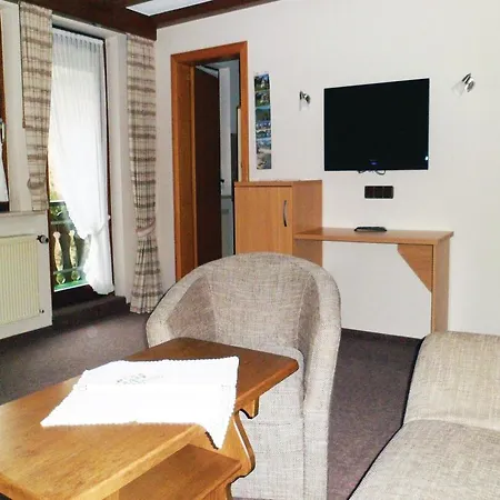 Three-bedroom 05 Daire
